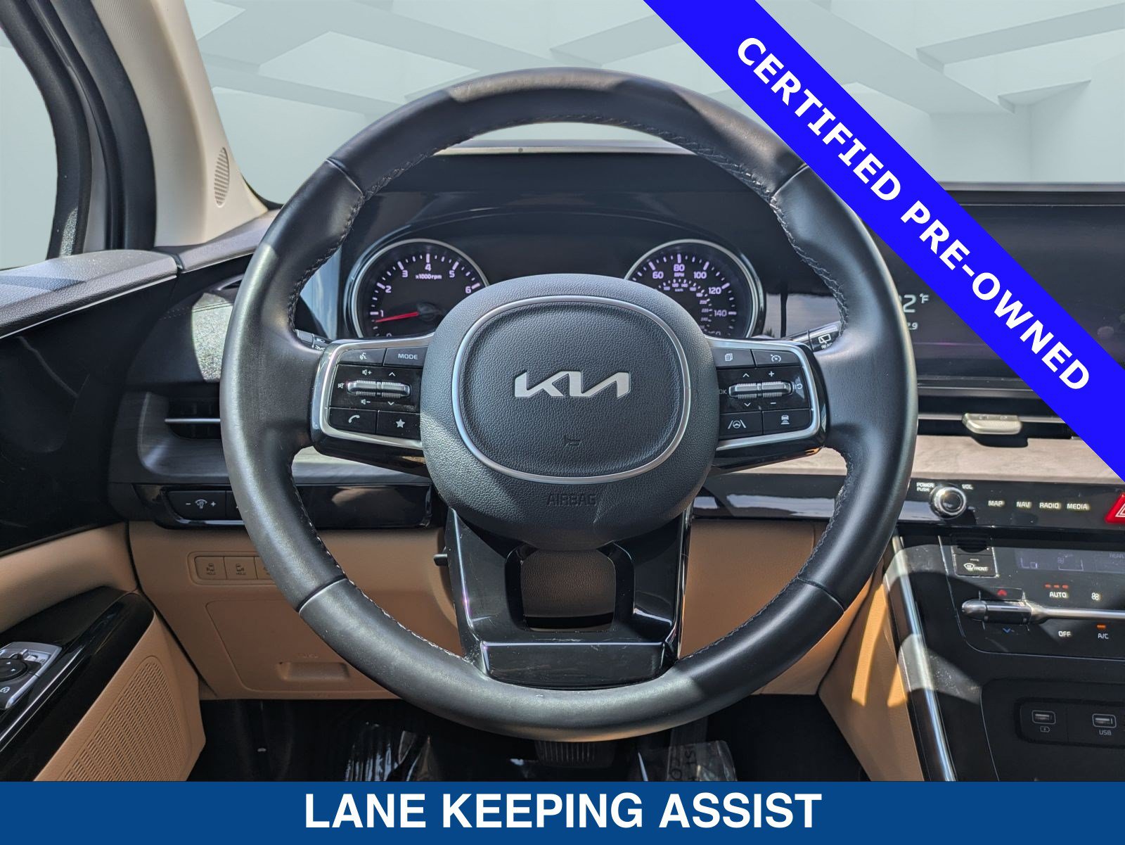Used 2022 Kia Carnival EX FWD image 29