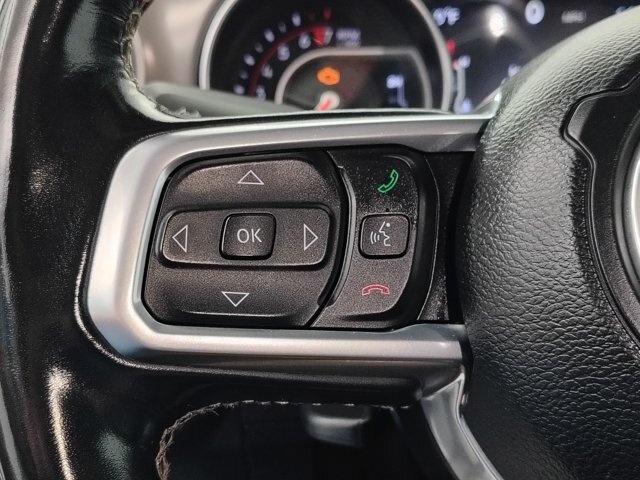 Used 2022 Jeep Wrangler Rubicon w/ Cold Weather Group AWD/4WD image 34