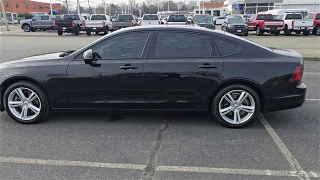Used 2018 Volvo S90 T5 Momentum w/ Convenience Package image 3