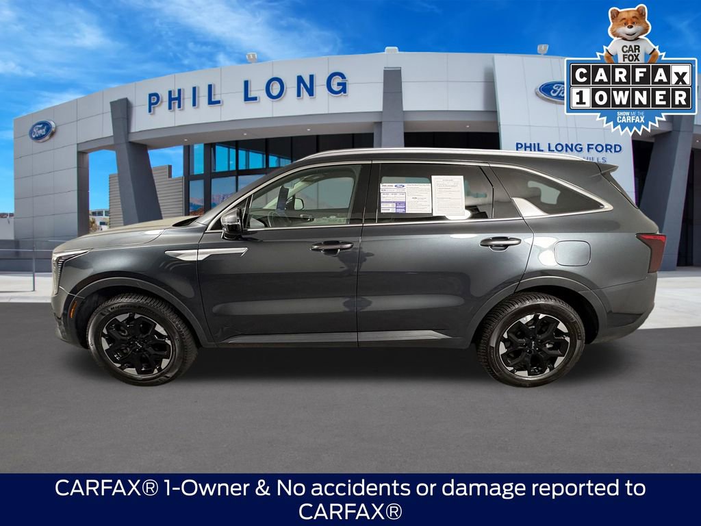 Used 2025 Kia Sorento S AWD/4WD image 2