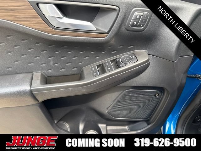 Certified 2020 Ford Escape Titanium AWD/4WD image 13