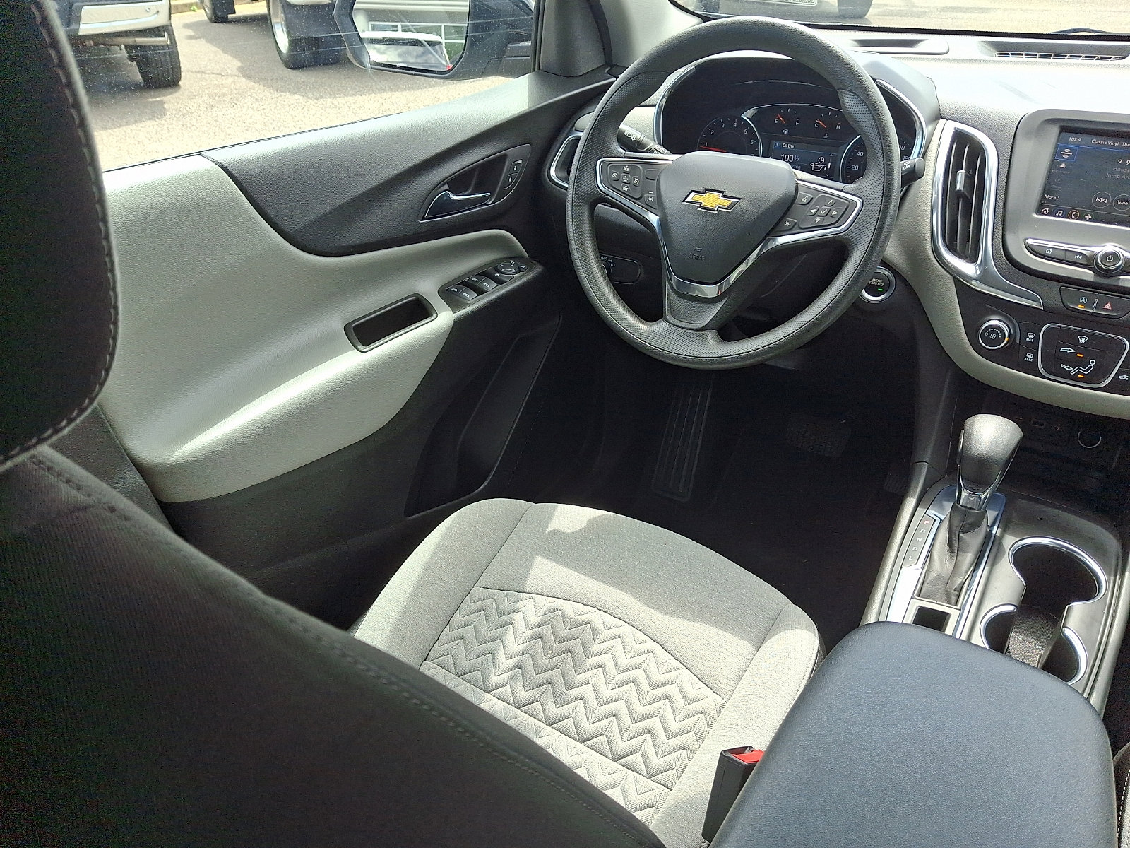 Used 2024 Chevrolet Equinox LS w/ LS Convenience Package FWD image 13