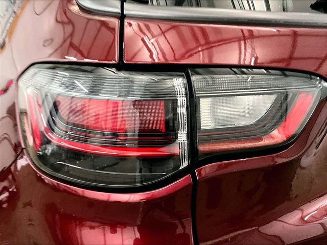 Used 2022 Jeep Compass High Altitude AWD/4WD image 28