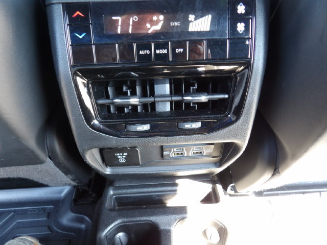 Used 2023 Jeep Grand Cherokee L Laredo AWD/4WD image 22