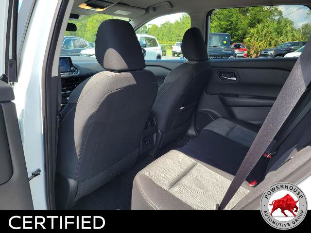 Used 2024 Nissan Rogue SV FWD image 16