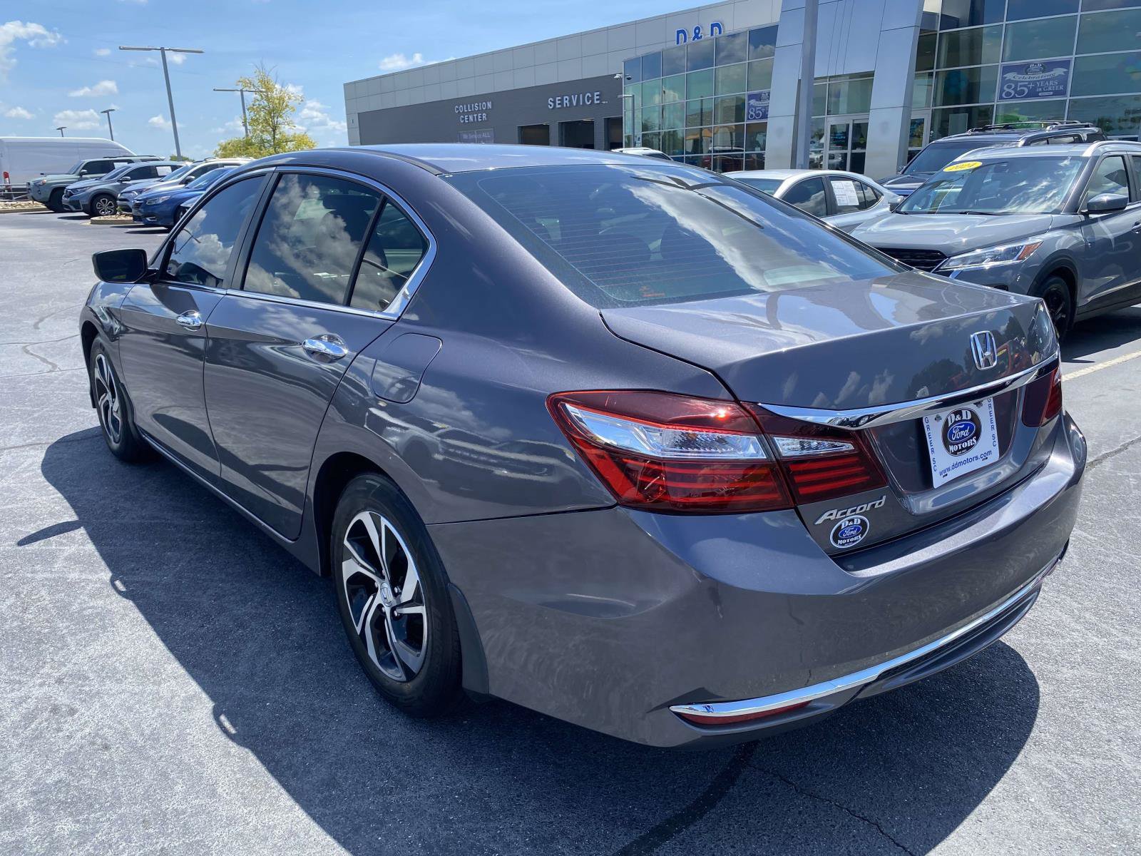 Used 2017 Honda Accord LX image 5
