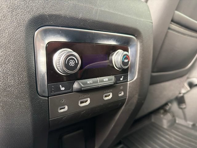 Used 2023 GMC Yukon XL Denali Ultimate AWD/4WD image 21