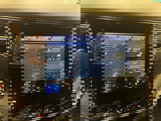 Used 2023 Jeep Wagoneer Series III w/ Preferred Equipment Group image 14