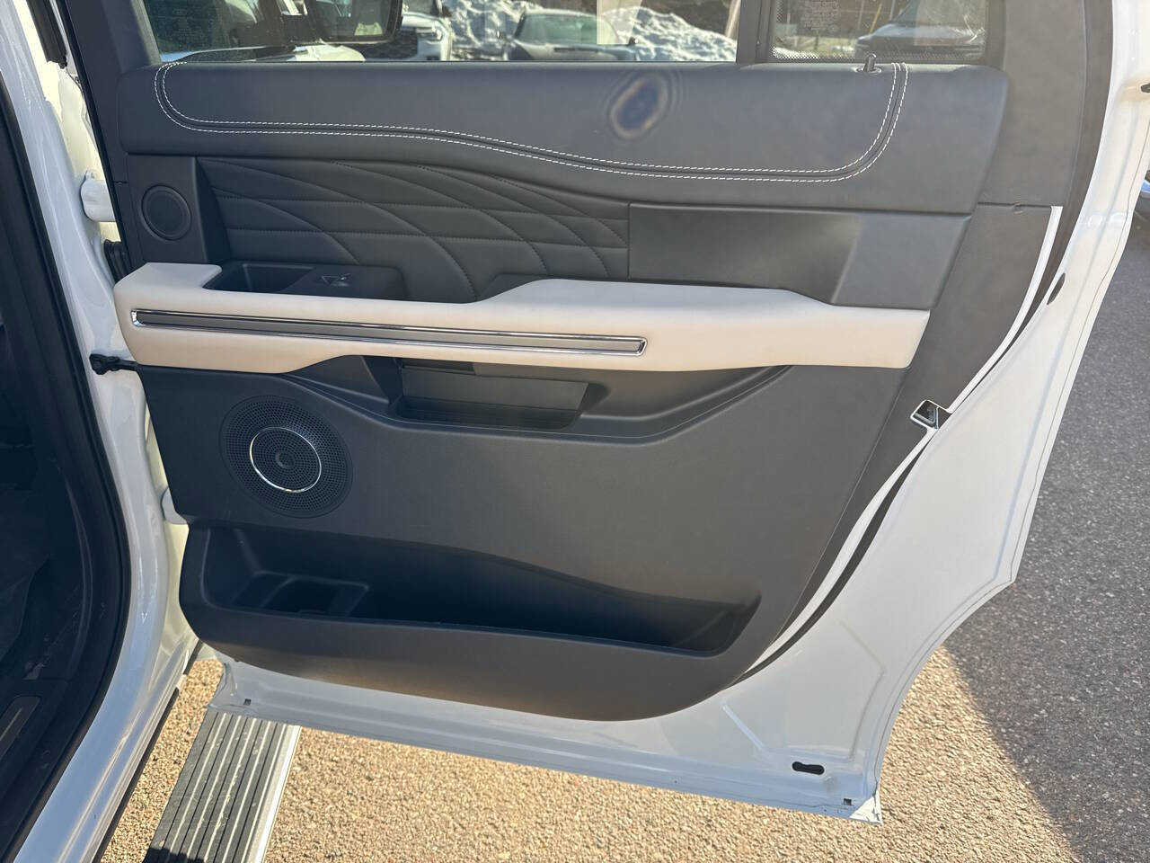 Certified 2024 Ford Expedition Max Platinum AWD/4WD image 17