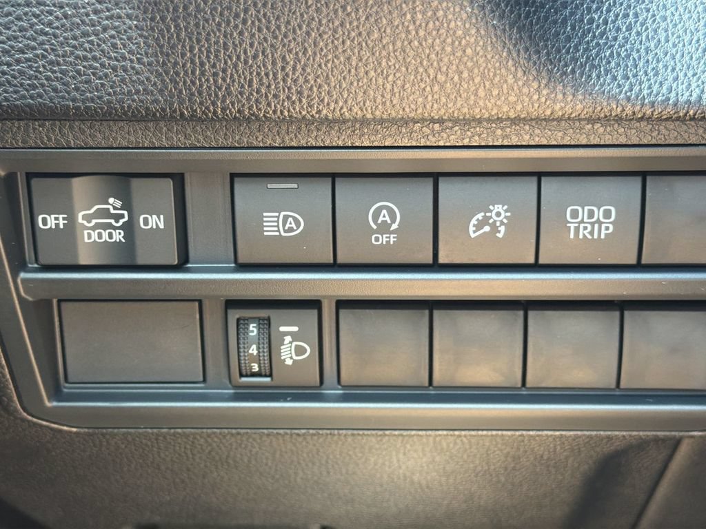 Used 2026 Toyota Tundra SR AWD/4WD image 19