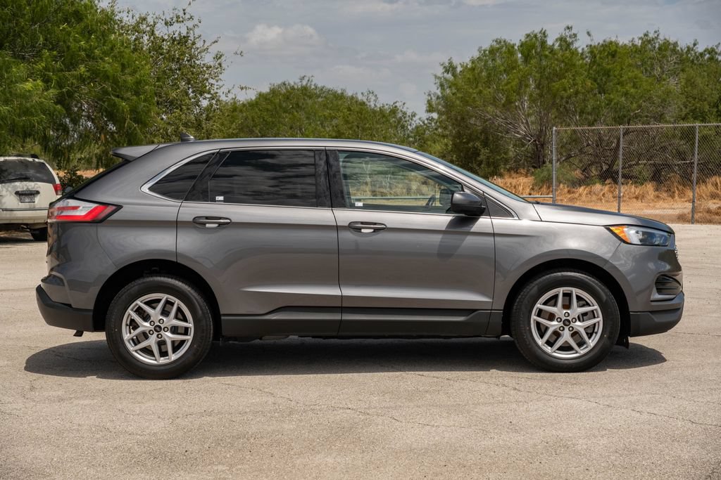 Certified 2024 Ford Edge SEL AWD/4WD image 9