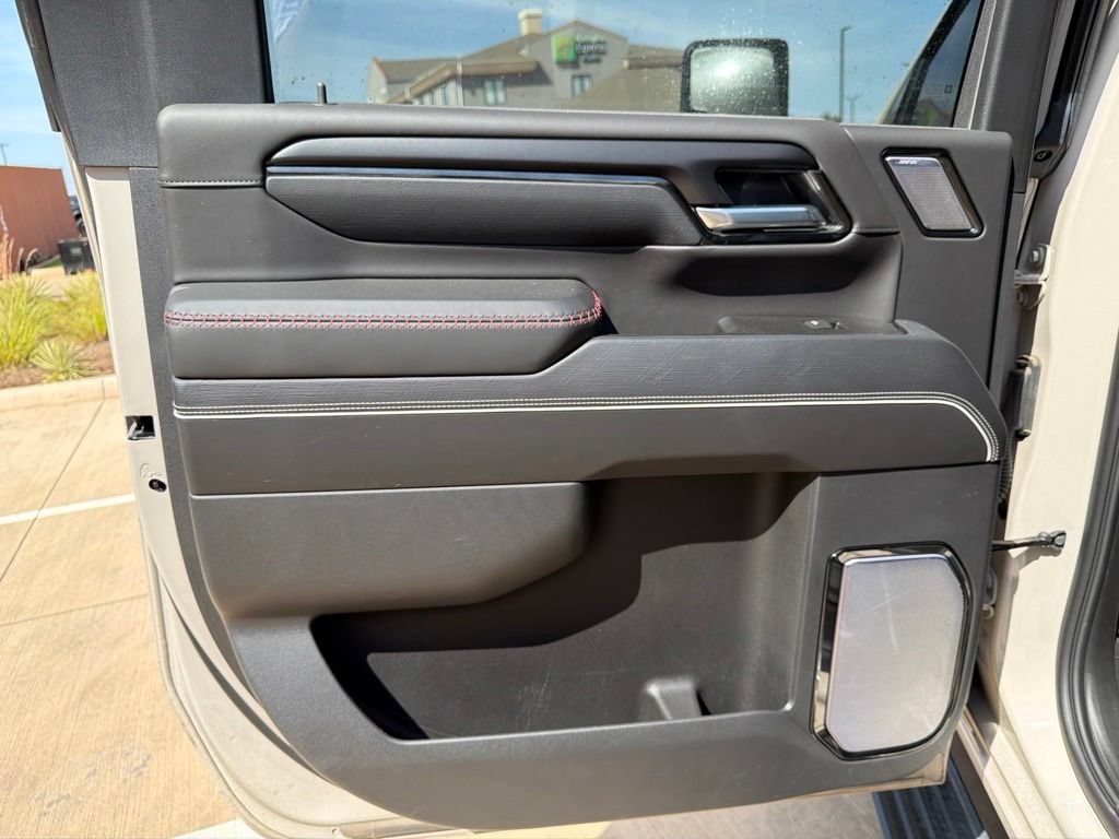 Used 2026 GMC Sierra 2500 AT4X w/ LPO, Black Badging Package AWD/4WD image 41