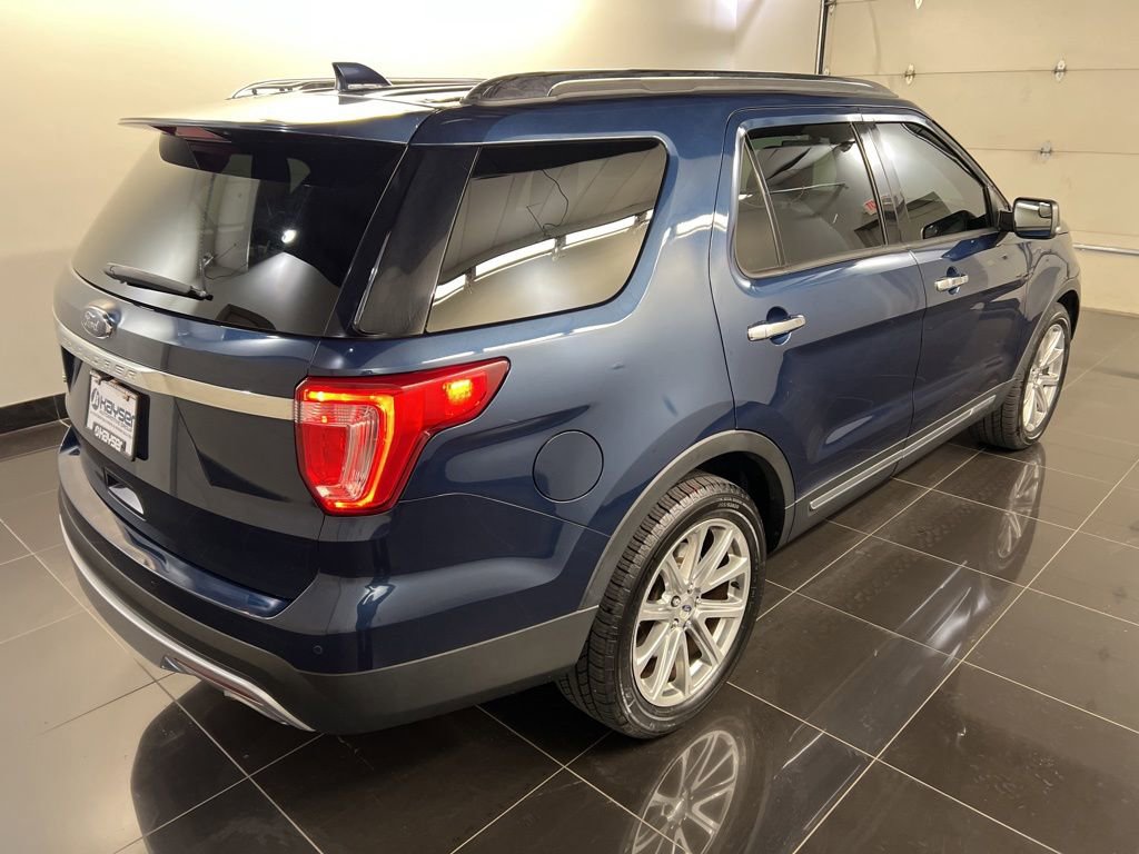 Certified 2017 Ford Explorer Limited FWD image 6