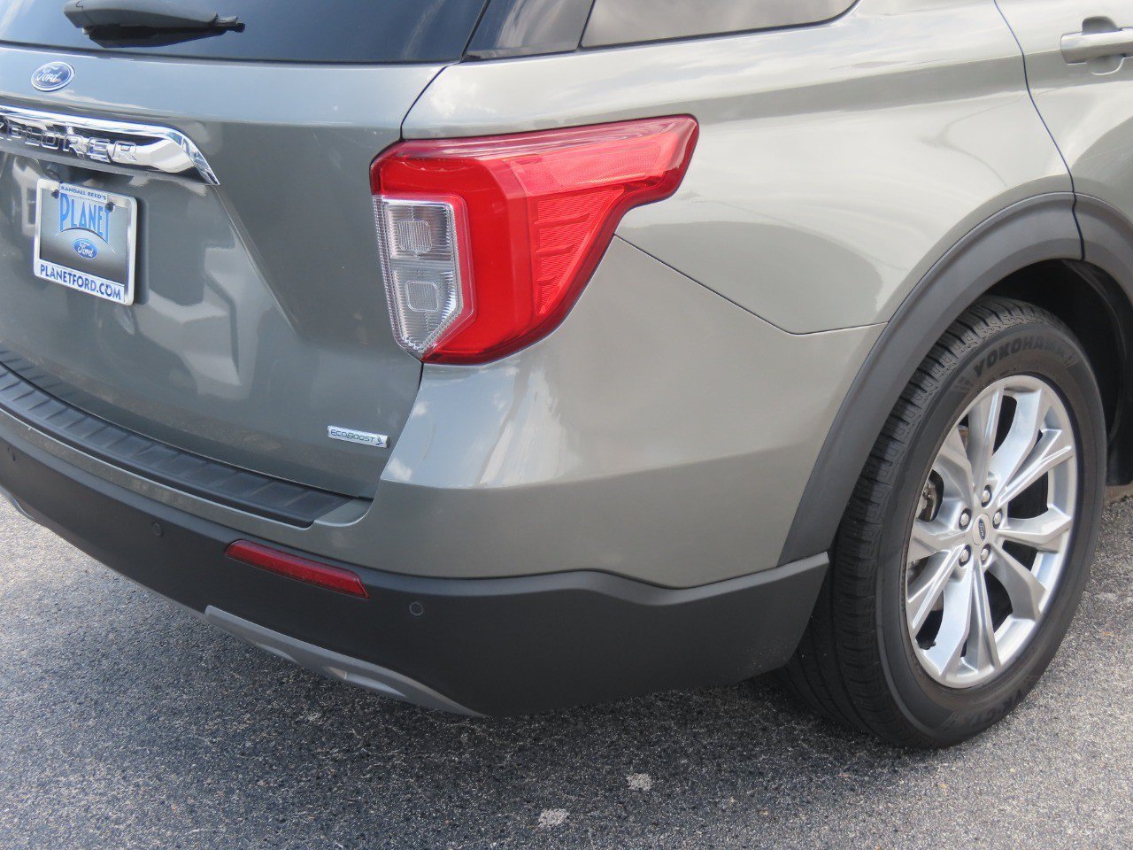 Certified 2020 Ford Explorer XLT w/ Equipment Group 202A RWD image 12