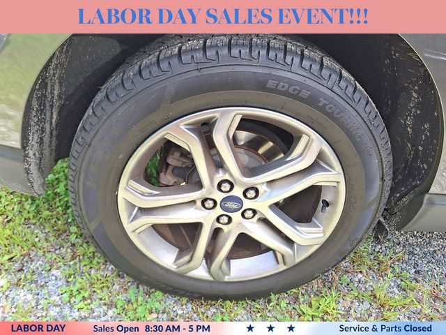 Certified 2017 Ford Edge Titanium w/ Equipment Group 301A AWD/4WD image 9