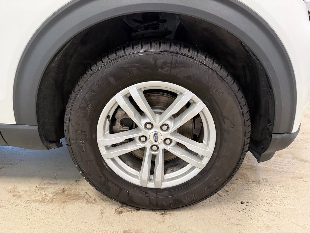 Certified 2022 Ford Explorer XLT image 11