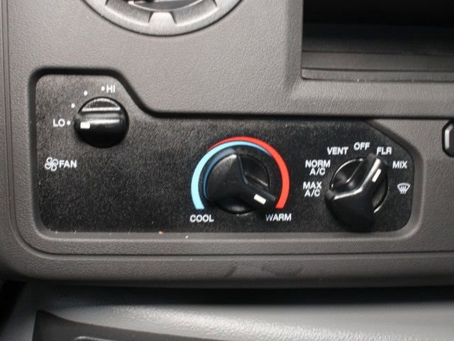 Certified 2024 Ford E-350 and Econoline 350 Super Duty w/ Power Windows & Locks Group image 25