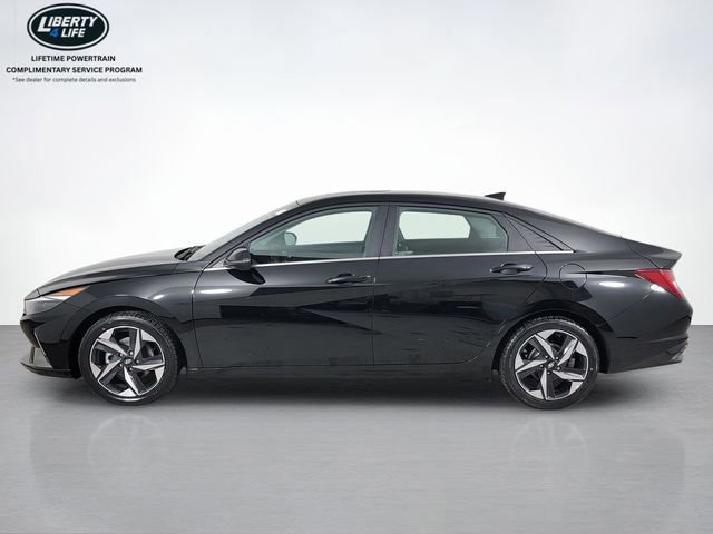 Used 2023 Hyundai Elantra Limited image 2