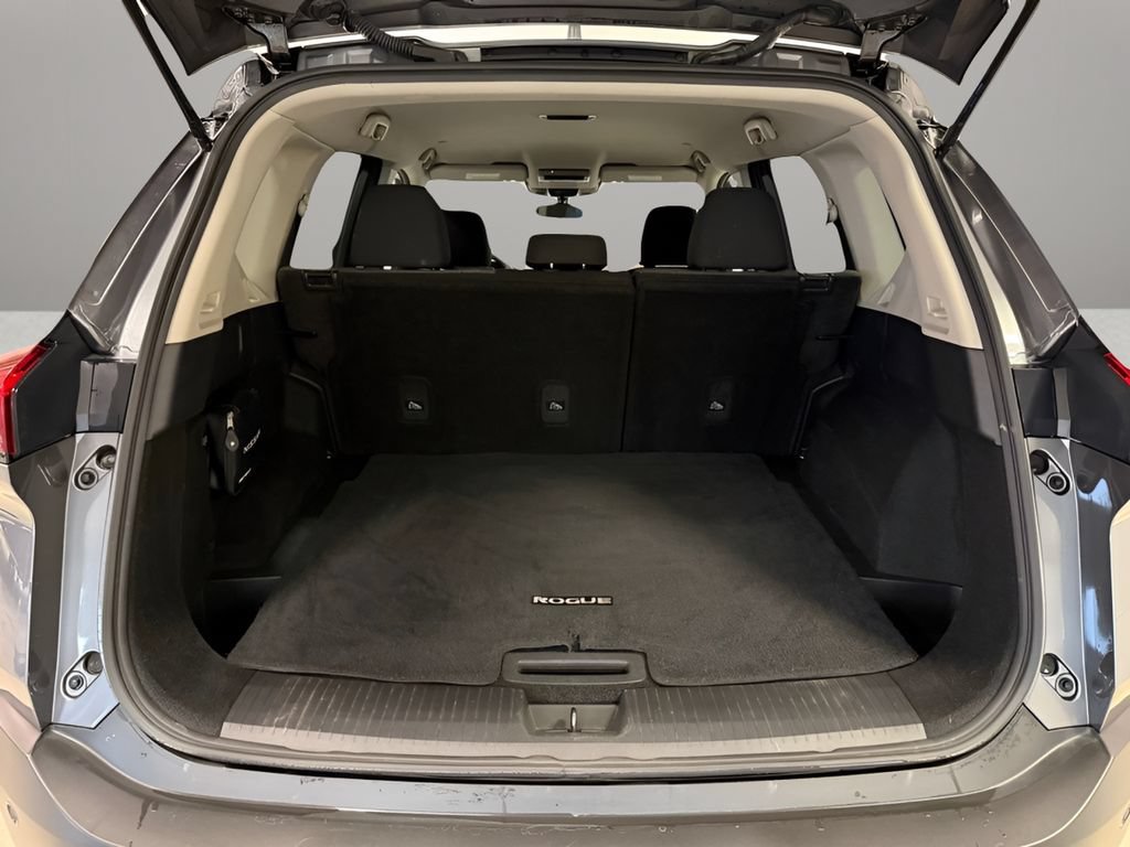 Used 2023 Nissan Rogue SV AWD/4WD image 13