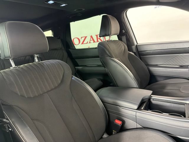Used 2025 Hyundai Palisade Calligraphy AWD/4WD image 16