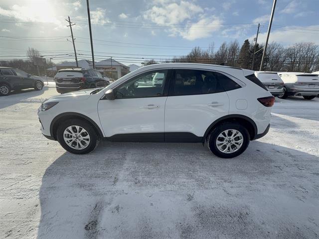 Certified 2023 Ford Escape Active image 2