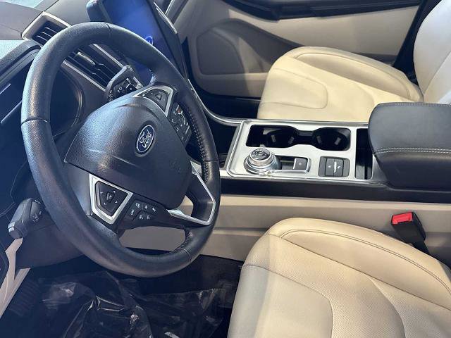 Certified 2022 Ford Edge Titanium w/ Equipment Group 301A image 20