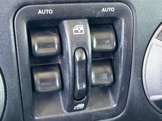 Used 2018 Jeep Wrangler Unlimited Sport S AWD/4WD image 18