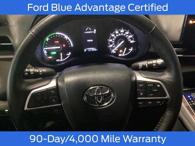 Used 2023 Toyota Sienna XLE image 17