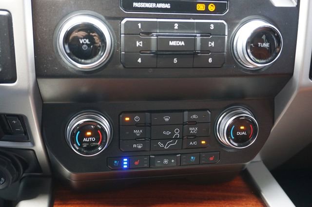 Certified 2020 Ford F250 King Ranch w/ King Ranch Ultimate Package AWD/4WD image 31
