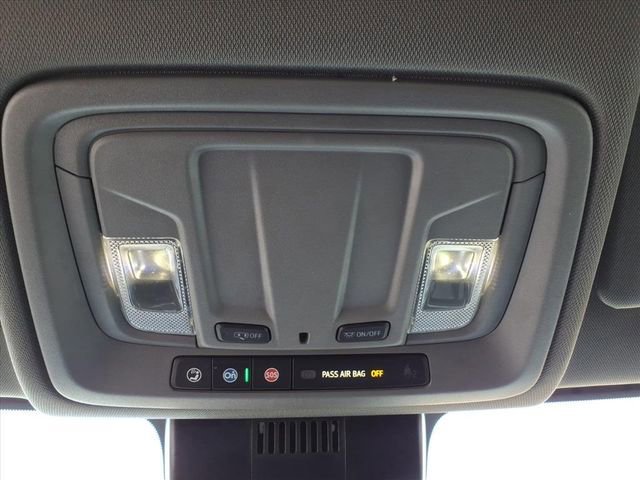 Used 2025 GMC Sierra 3500 SLT image 28