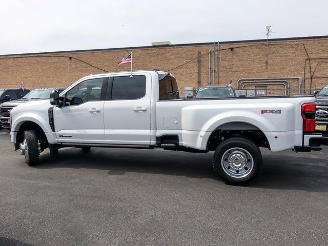 Certified 2026 Ford F450 Platinum w/ FX4 Off-Road Package AWD/4WD image 6