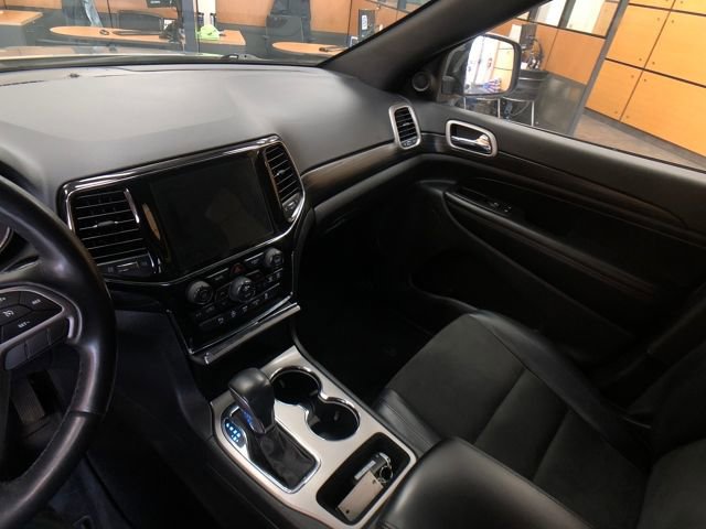 Used 2020 Jeep Grand Cherokee Altitude image 19