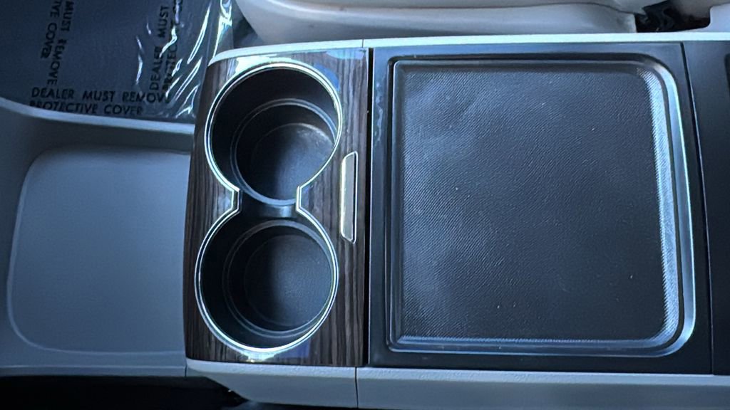 Used 2020 Toyota Sienna XLE w/ XLE Navigation Package image 15