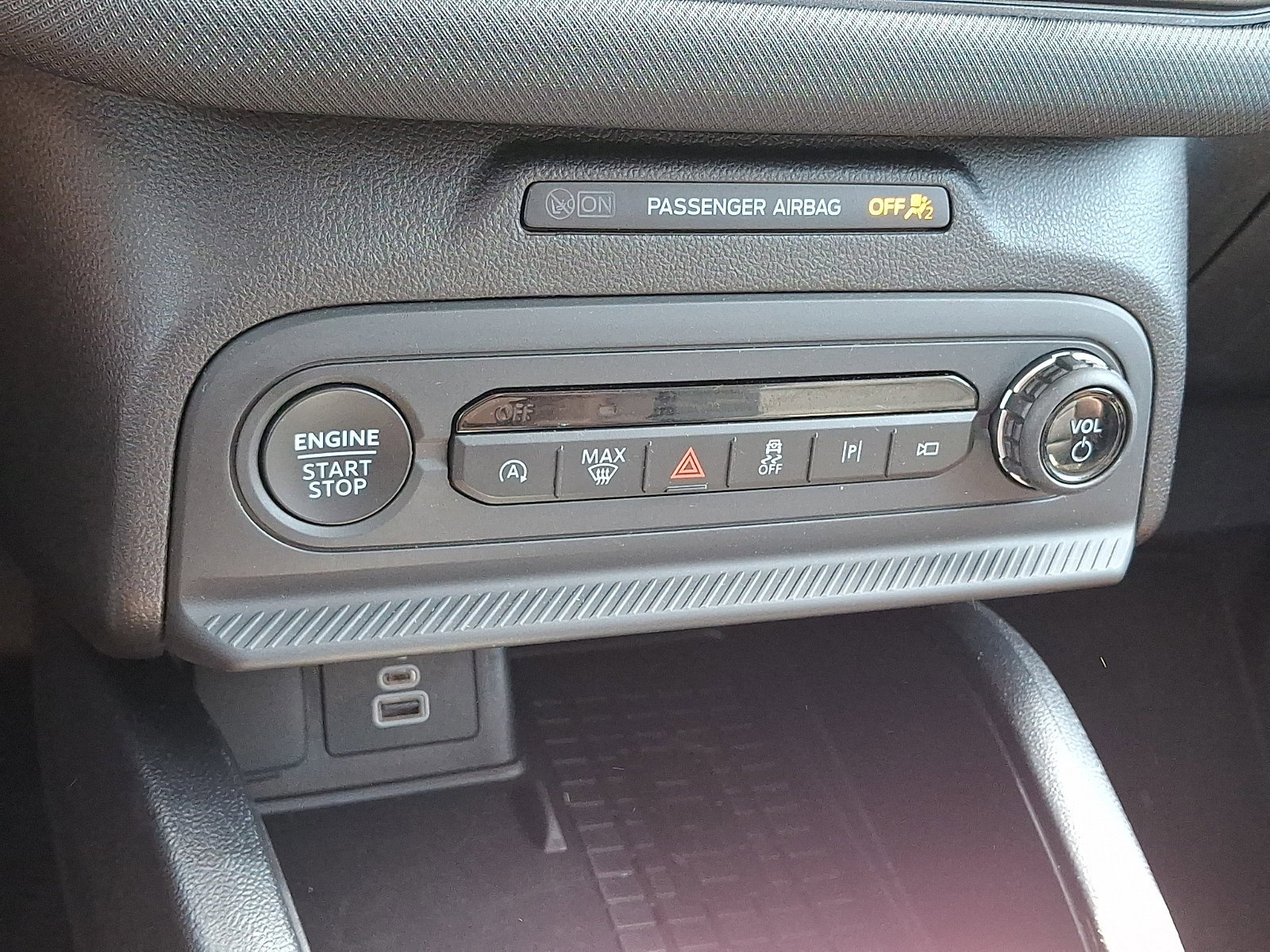 Certified 2025 Ford Bronco Sport Outer Banks w/ Outer Banks Tech Package+ AWD/4WD image 18