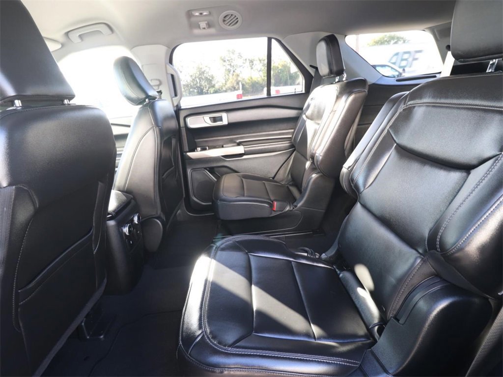 Certified 2022 Ford Explorer XLT w/ Equipment Group 202A image 11