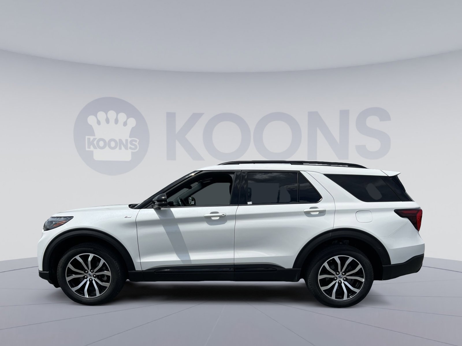 Certified 2025 Ford Explorer ST-Line AWD/4WD image 13