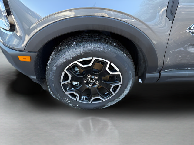 Certified 2025 Ford Bronco Sport Outer Banks w/ Outer Banks Tech Package+ AWD/4WD image 27
