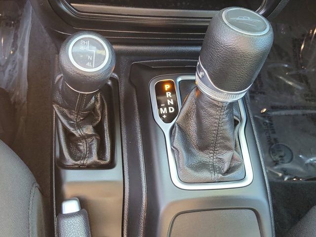 Used 2023 Jeep Gladiator Willys image 31