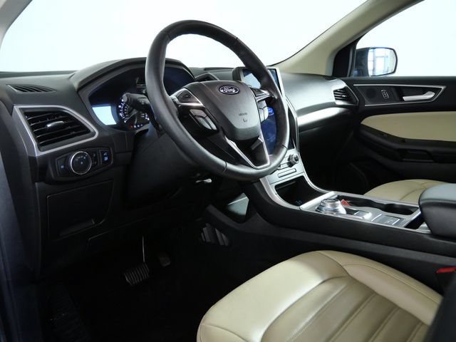 Certified 2024 Ford Edge SEL w/ Convenience Package AWD/4WD image 16