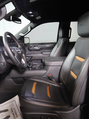 Used 2024 GMC Sierra 1500 AT4 w/ AT4 Premium Package AWD/4WD image 8