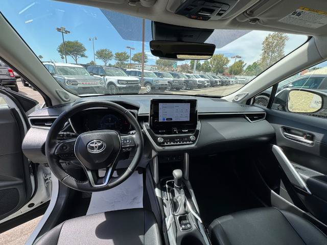 Used 2023 Toyota Corolla Cross XLE w/ Convenience Package FWD image 15