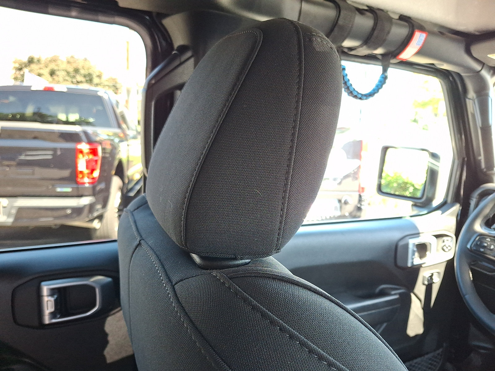 Used 2023 Jeep Wrangler Unlimited Sport AWD/4WD image 13