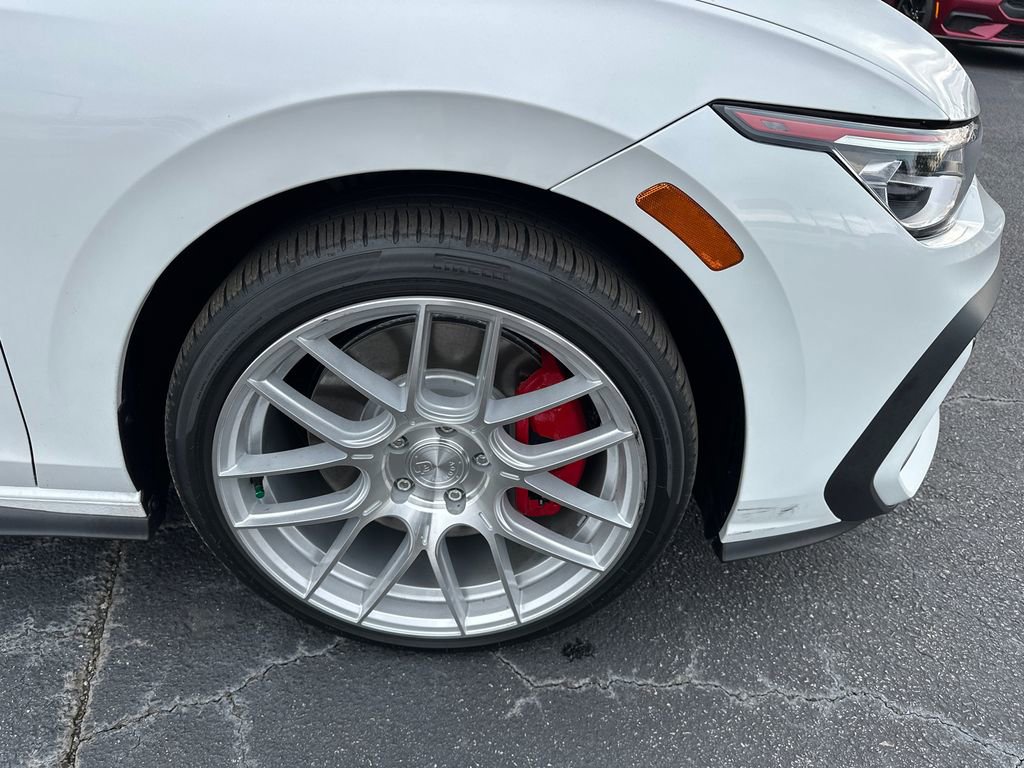 Used 2025 Volkswagen GTI SE image 12