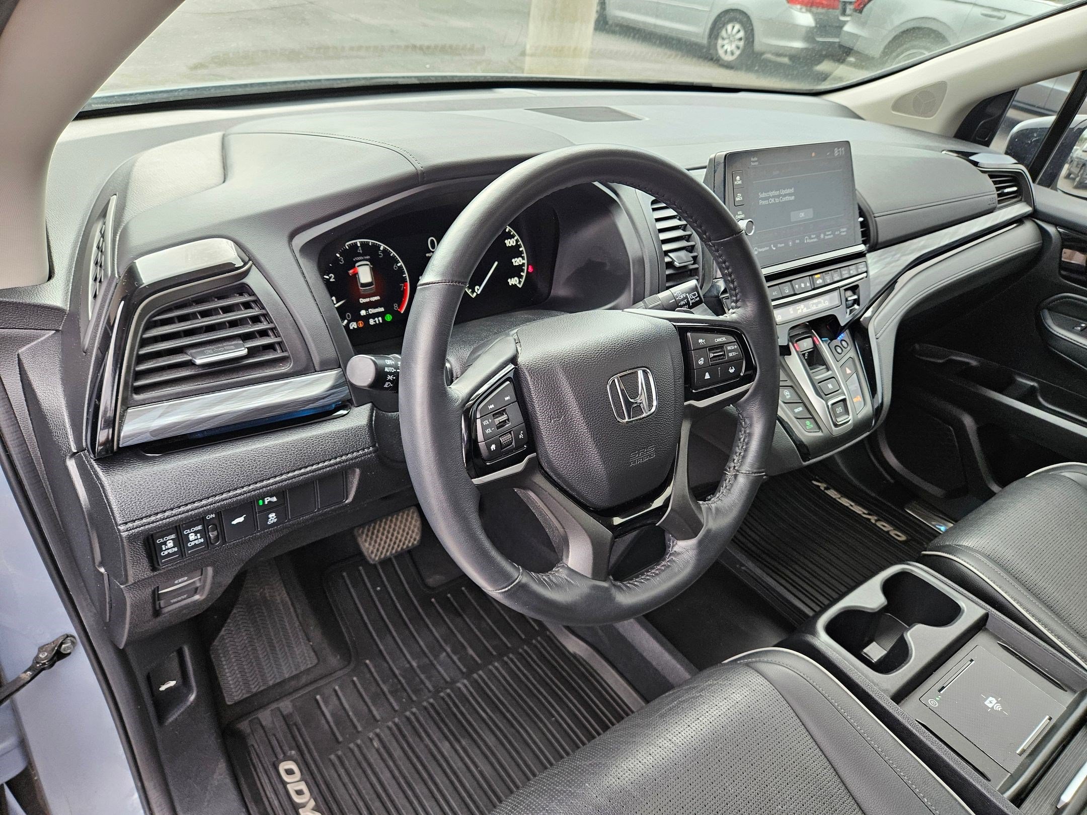 Used 2025 Honda Odyssey Elite image 16