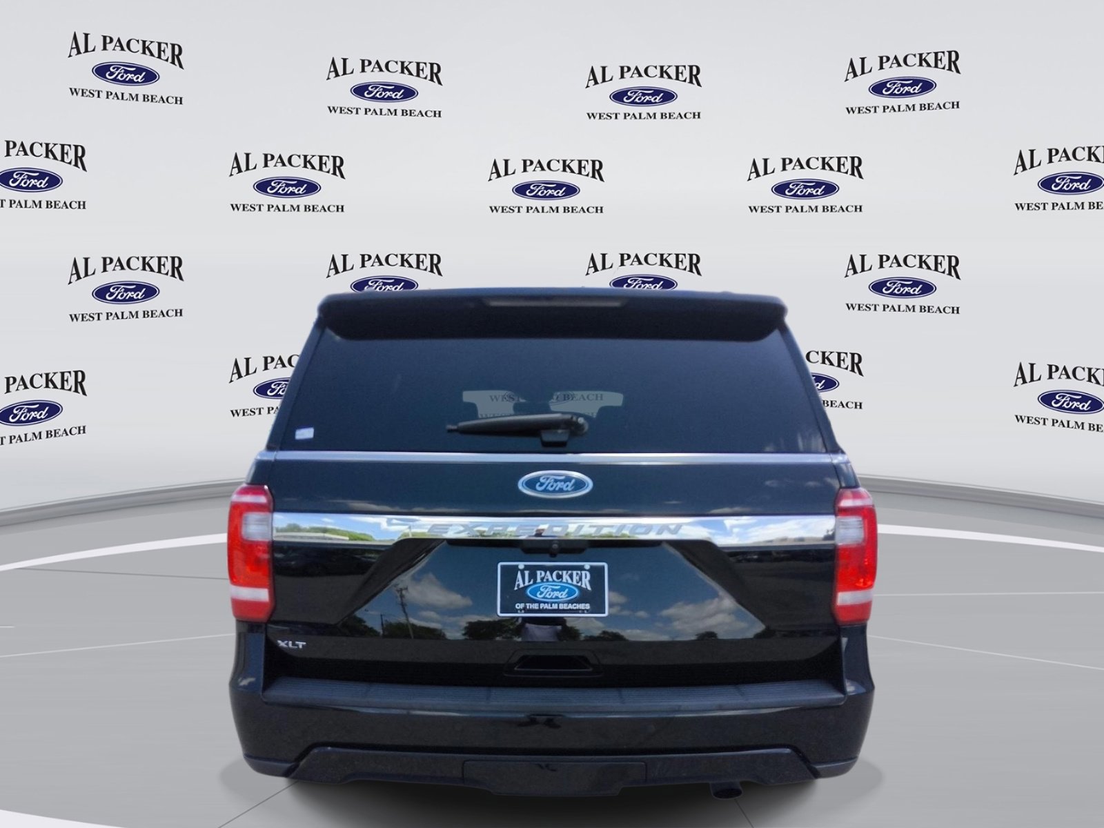 Certified 2021 Ford Expedition XLT RWD image 4