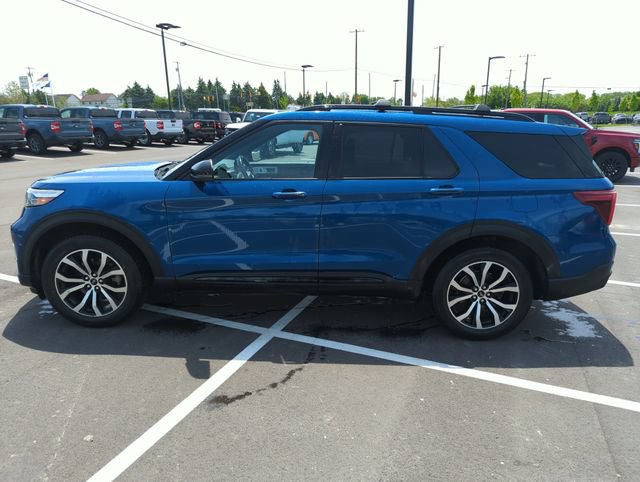 Certified 2020 Ford Explorer ST w/ Premium Technology Package AWD/4WD image 2
