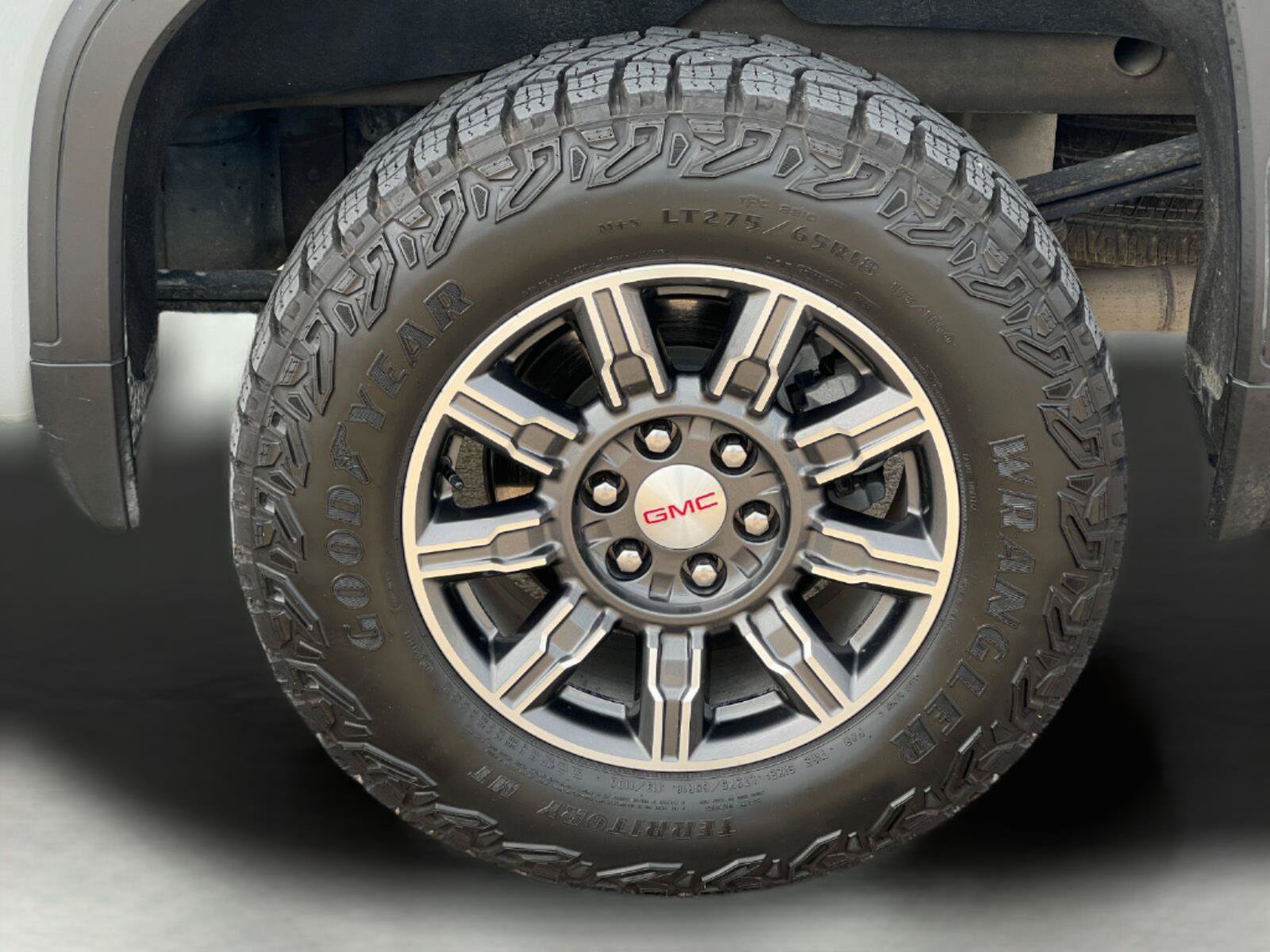 Used 2024 GMC Sierra 1500 AT4 w/ Technology Package AWD/4WD image 11