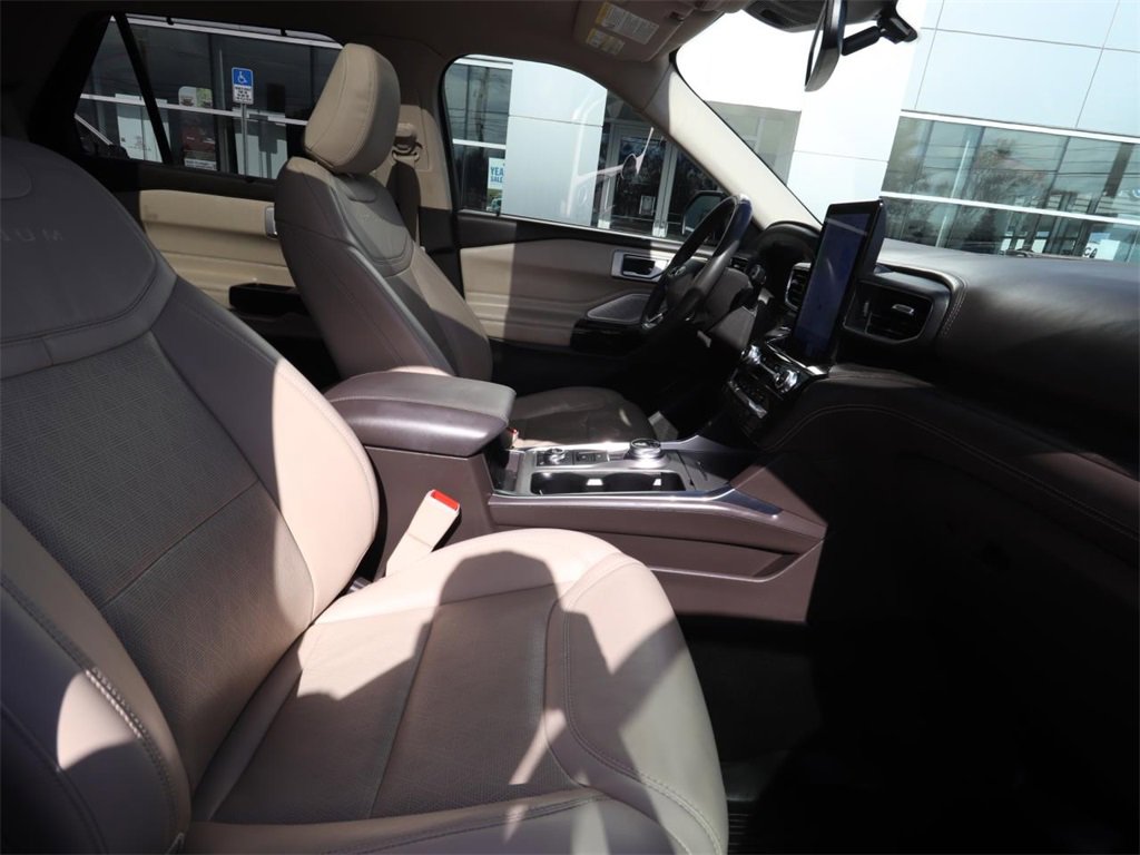 Certified 2022 Ford Explorer Platinum w/ Equipment Group 601A image 24
