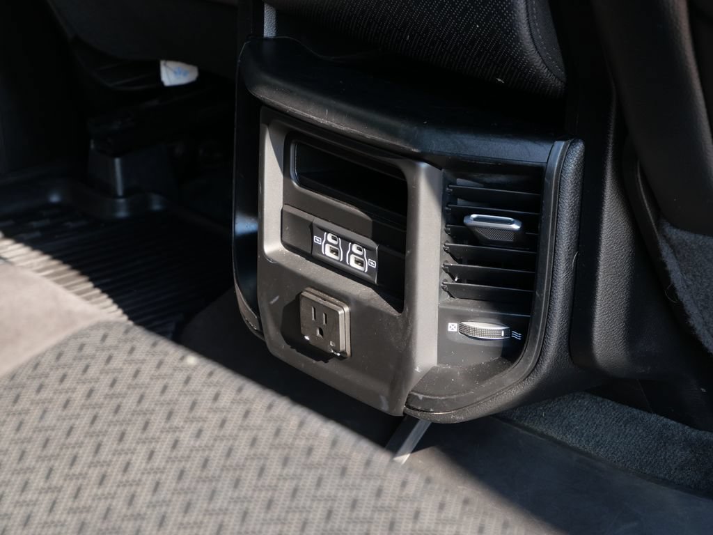 Used 2023 RAM 1500 Laramie AWD/4WD image 16