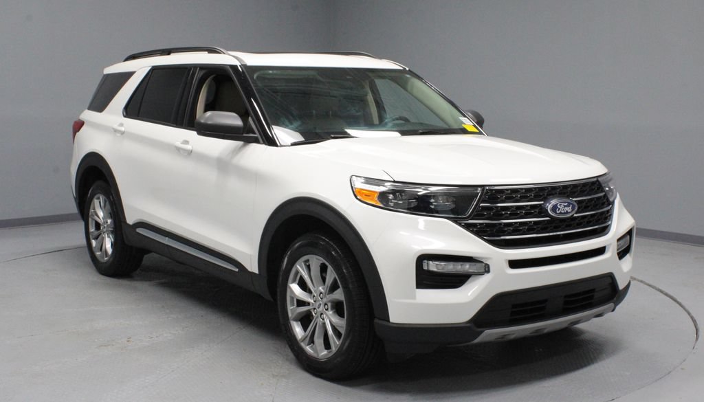 Certified 2023 Ford Explorer XLT w/ Equipment Group 202A